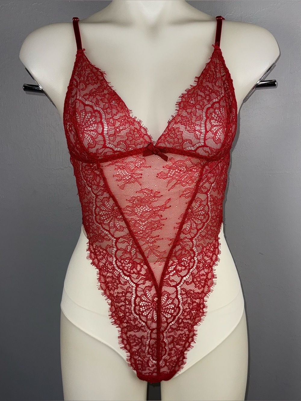 Victoria's Secret Unlined Corded Lace Teddy Womens M Red Lingerie Sexy Romantic
